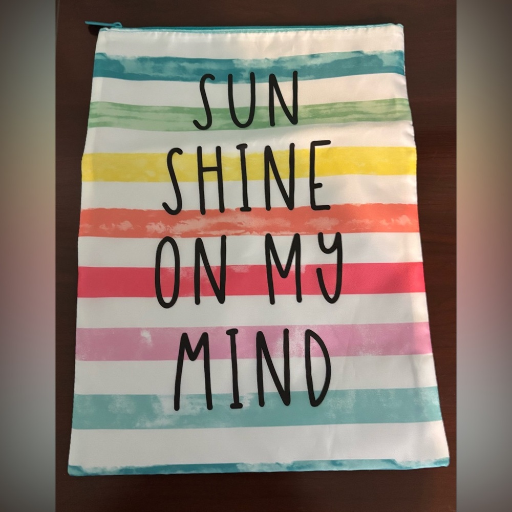 thirty-one Stay Dry Pouch Rainbow‎ Stripe 10x13.5" Sunshine on my Mind Insulated